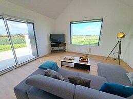 Design and Comfort Between Land and sea