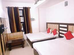 Goroomgo Prashant palace Agra