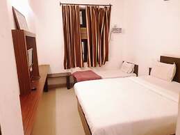 Goroomgo Prashant palace Agra