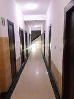 Goroomgo Prashant palace Agra