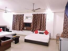 Goroomgo Prashant palace Agra