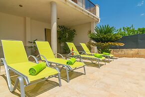 Es Desaigua - Villa With Private Pool In Llubi