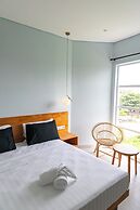 Coco & Pineapple Pants Hostel