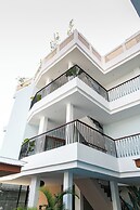 Coco & Pineapple Pants Hostel