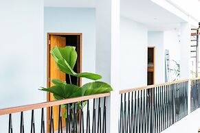 Coco & Pineapple Pants Hostel