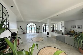 Uli Cliffhouse