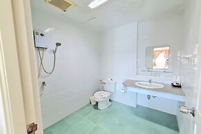 Baan Bonsuan Hill Guesthouse