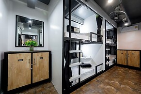 Vibes Hostel Bangkok