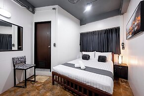 Vibes Hostel Bangkok