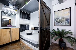 Vibes Hostel Bangkok