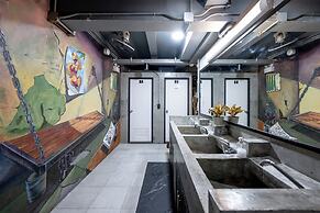 Vibes Hostel Bangkok