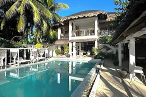 Sirom Beach House