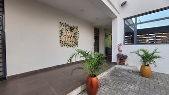 Five Clover Hotel Monestery Road