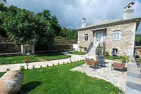 Nostos Country House