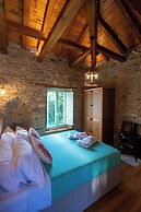 Nostos Country House