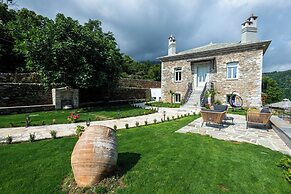 Nostos Country House