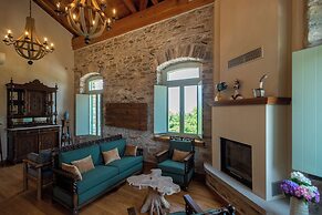 Nostos Country House