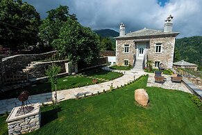 Nostos Country House