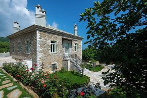 Nostos Country House