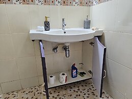 Casa De Abhishek - Breezy 2 BHK