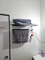 Casa De Abhishek - Breezy 2 BHK