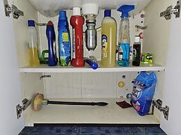 Casa De Abhishek - Breezy 2 BHK