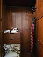 Casa De Abhishek - Breezy 2 BHK