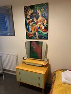 Stylish Comfotabe Riverside Cottage