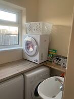 Stylish Comfotabe Riverside Cottage