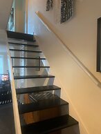 Stylish Comfotabe Riverside Cottage