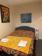 Stylish Comfotabe Riverside Cottage