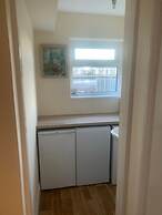 Stylish Comfotabe Riverside Cottage