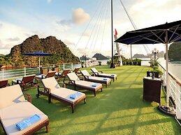 Le Journey Elegance Cruise on Lan Ha Bay
