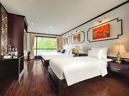 Le Journey Elegance Cruise on Lan Ha Bay