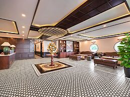 Le Journey Elegance Cruise on Lan Ha Bay