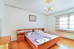 Apartment Basic Mario