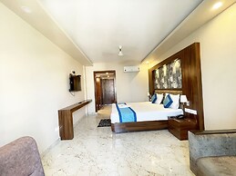 Ambika Palace - Puri near Sea Beach