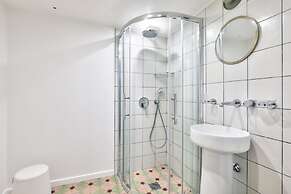 Lavie Maison Parisian Studio