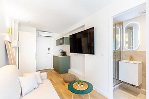 Lavie Maison Equipped Studio Chartrons