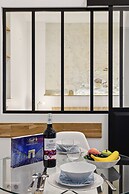 Lavie Maison House in the Marais Family