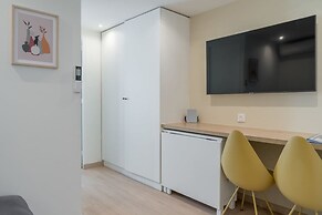 Lavie Maison Parisian Aircon Gem