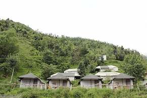 The Hive Cottage By Royal Collection