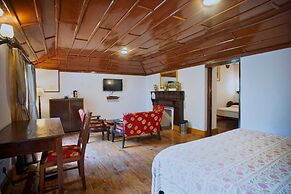 The Hive Cottage By Royal Collection