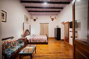 The Hive Cottage By Royal Collection