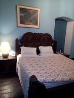 The Hive Cottage By Royal Collection