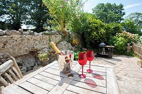 Hideaway Cottages - Greenacres Estates