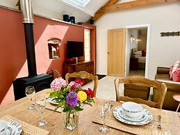 Hideaway Cottages - Greenacres Estates