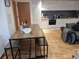 Large Duplex 7 Adults at London Bridge