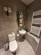 Large Duplex 7 Adults at London Bridge