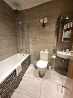 Large Duplex 7 Adults at London Bridge